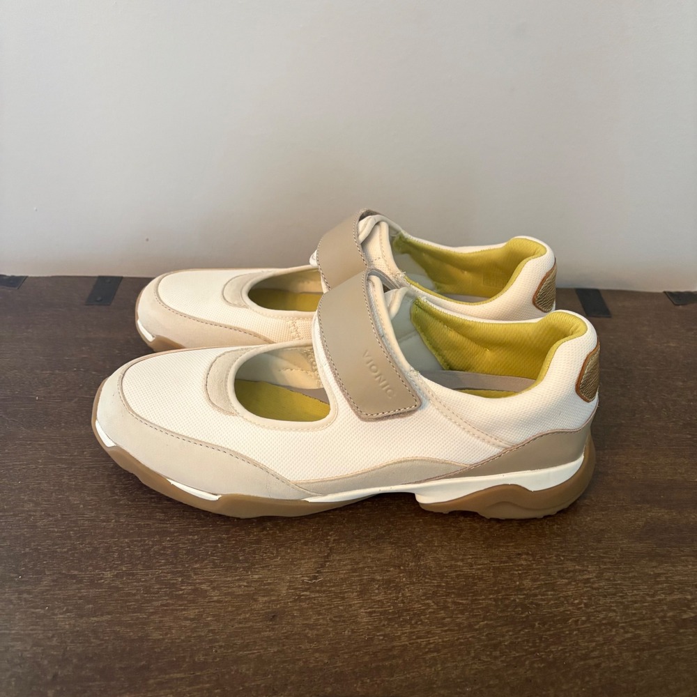 Vionic Giselle Mary Jane Sneakers Cream Tan Gold Strap Womens 10‎ Walking Shoes